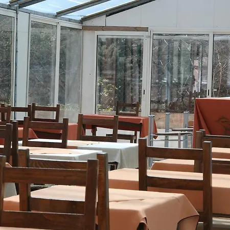 Le Bois Des Espeisses Hotell 2*