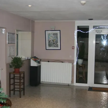 Le Bois Des Espeisses Hotell Nîmes