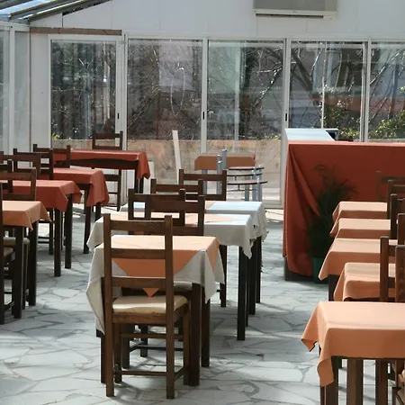 Hotell Le Bois Des Espeisses 2*