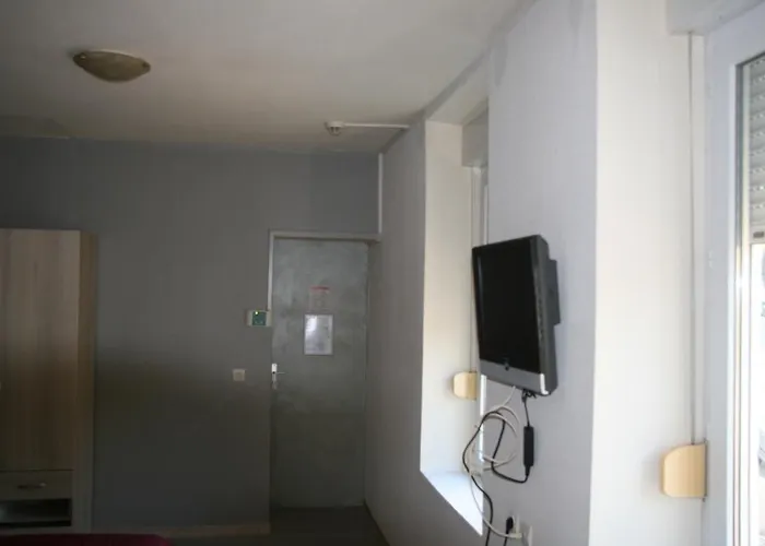 Le Bois Des Espeisses Hotel 2*